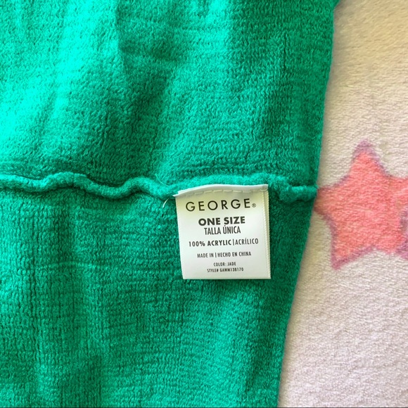 George Circle Scarf - Picture 3 of 4